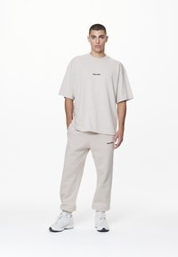Pegador LOGO JOGGER - Træningsbukser - washed dust cream