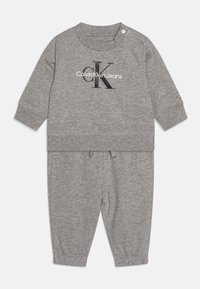 Geselecteerd, grey heather