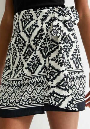 New Look DIAMOND - A-line skirt - white pattern