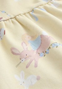 Unausgewählt, yellow fairy