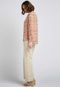 Andy & Lucy BRANDON - Pantalon classique - creme