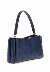 Sac à main en cuir bleu marine avec logos en relief, design structuré et une poignée unique. Dispose d'une fermeture éclair et d'une forme rectangulaire.