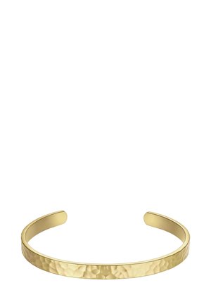 Gouden manchettenarmband met een geslagen textuur; cirkelvormige open uiteinden; gladde binnenkant; dimensie en reflecteert het licht op een unieke manier.