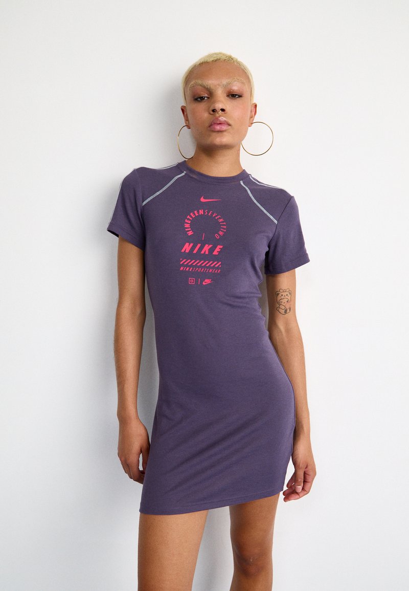 Nike Sportswear DRESS FEMME  - Dzsörzéruha - dark raisin