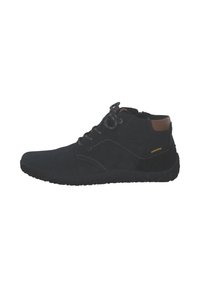 Stivaletti neri in suede con suola in gomma, punta arrotondata, chiusura con lacci e dettagli in pelle marrone sul tallone e sul lato.