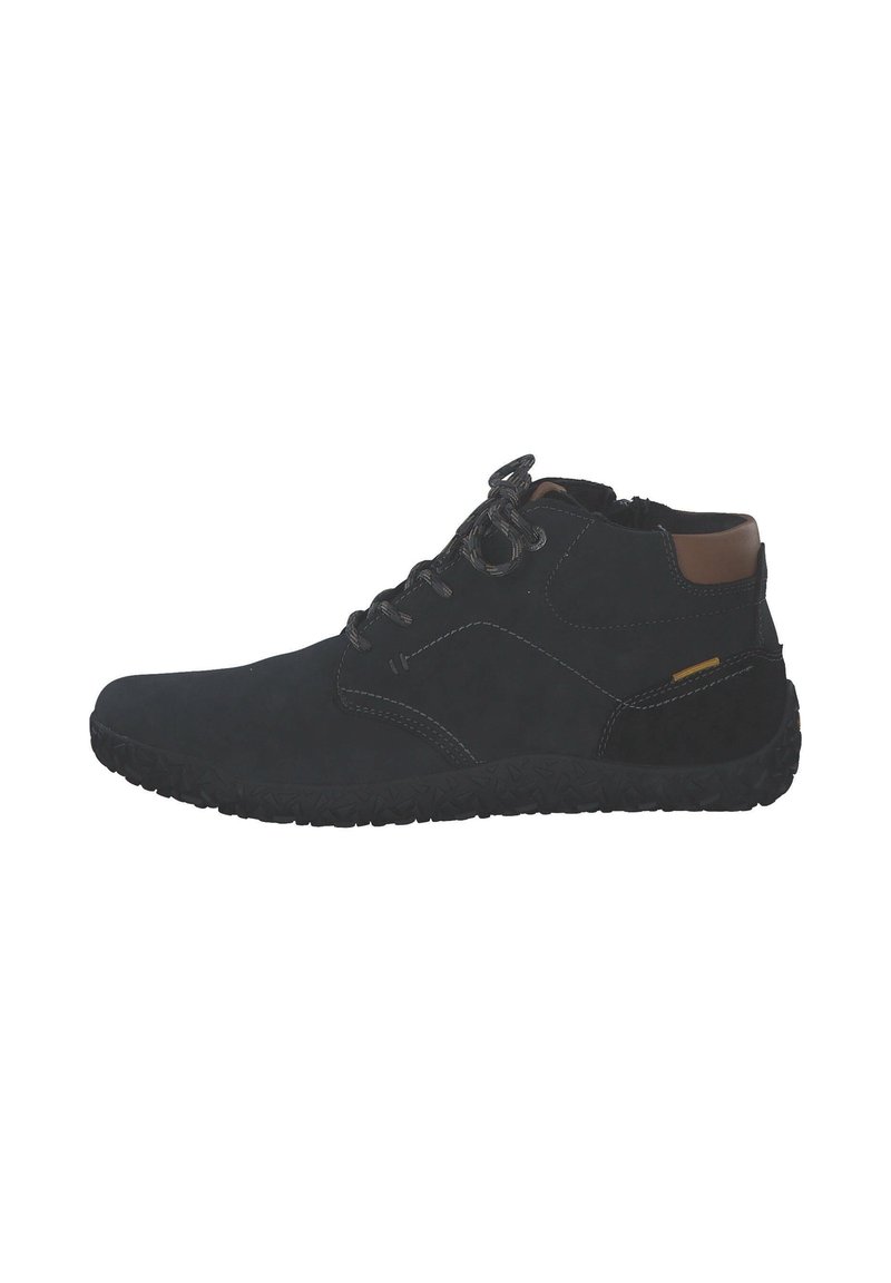 Stivaletti neri in suede con suola in gomma, punta arrotondata, chiusura con lacci e dettagli in pelle marrone sul tallone e sul lato.