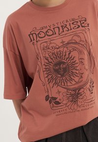 Thumbnail Image 5