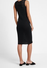Dorothy Perkins Pletené šaty - black