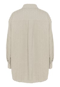 Helle beige Übergröße-Bluse mit einem strukturierten, senkrechten Streifenmuster. Verfügt über einen Kragen und knöpfbare Ärmel.