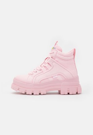 Stivaletti con plateau - light pink