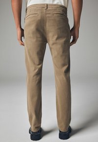 Next Chino - tan brown