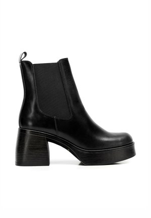 Enkellaarsjes met plateauzool - black