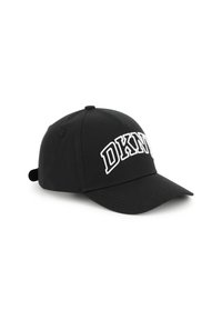 Casquette de baseball noire en coton avec un visière courbée. Présente le logo "DKNY" brodé en blanc sur le devant. Sangle ajustable à l'arrière.