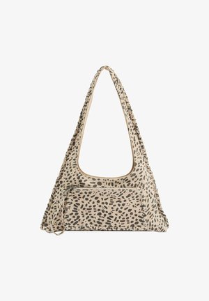 Borsa in tessuto beige con una grande apertura superiore, caratterizzata da un motivo a macchie in marrone scuro e una tasca frontale con zip per un ulteriore spazio di stoccaggio.