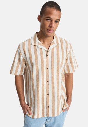 Kurzärmeliges Hemd mit Knopfleiste, beige-weißen vertikalen Streifen, Kragen und braunen Knöpfen. Hergestellt aus einem leichten Stoff.