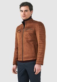 Pierre Cardin Jacka i konstläder - braun