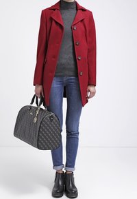 Sisley Abrigo corto - red