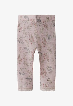 Lyserøde leggings med blomsterprint lavet af blødt stof, med en fin blonderand og grønne og blå botaniske mønstre over det hele.