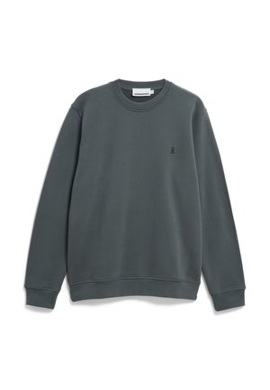 Sweat-shirt gris en mélange de coton doux, avec un col rond, des manches longues et un petit logo sur la poitrine gauche. Design simple.