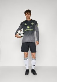 adidas Performance MANCHESTER UNITED 25/26 AWAY JERSEY LONGSLEEVE - Maalivahdin paita - white