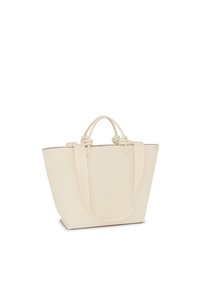 Torebka plażowa w kolorze kremowym o zorganizowanej konstrukcji, z podwójnymi węzłowymi uchwytami u góry i mocnymi paskami na ramię. Gładka faktura i szeroka podstawa.