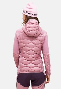 Peak Performance HELIUM HYBRID - Pūkinė striukė - altrosa