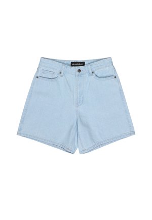Hellblaue Jeans-Shorts mit hohem Bund, zwei Fronttaschen und einem sauberen Saum. Mit Metallknöpfen und Ziernähten.