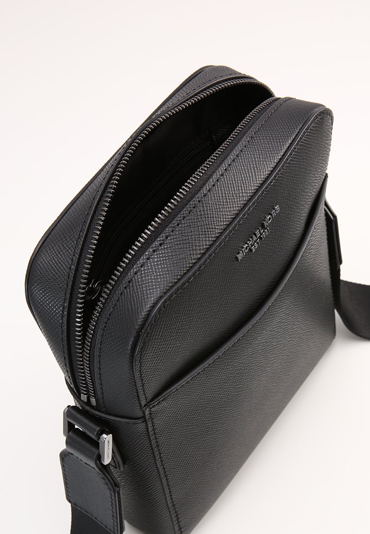 harrison leather flight bag