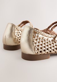 Non sélectionné, gold