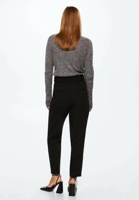 Mango Chino - black