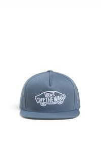 Gorra azul con visera rígida, presenta el logo bordado "VANS 'OFF THE WALL'" en blanco, hecha de tejido texturizado.