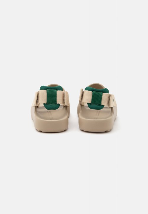 Veja MINI ETNA UNISEX - Pool slides - almond — foto 3
