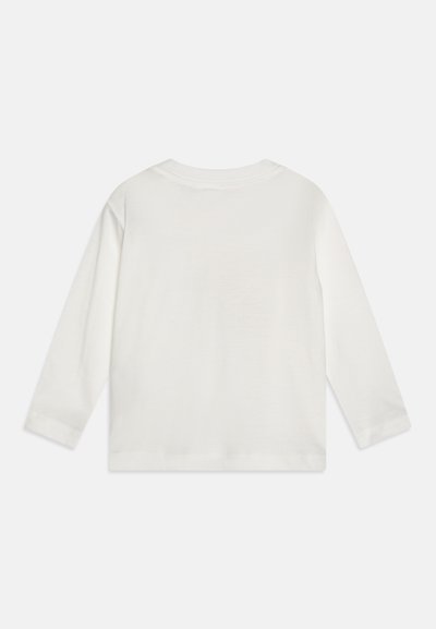 Langermet skjorte i hvit bomull, med en klassisk rund hals og rett nederkant. Glatt tekstur uten synlige design eller aksenter.