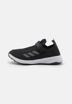 VOYAGER 21 SLIPON TRAVEL UNISEX - Hikingschuh - core black/grey