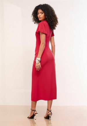 PETITE FIT - HIGH NECK RUCHED SHORT SLEEVE  MIDI  - Žerzejové šaty - red