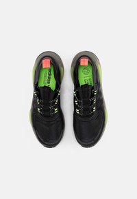 adidas Originals NMD V3 - Sportbačiai - core black/core black/signal green