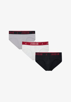 Drie paar lage briefs in grijs, wit en zwart. Elk heeft een gekleurde elastische tailleband met de tekst "JORDAN" en logo details.