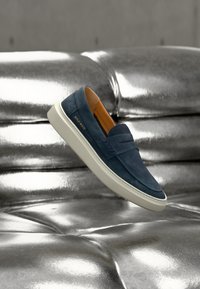 Δεν επιλέχθηκε, navy