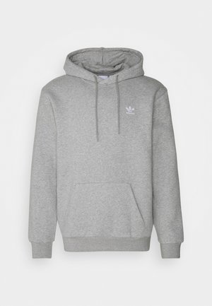 Sweat à capuche Adidas gris clair avec poche frontale, capuche réglable à cordon, poignets côtelés et petit logo blanc sur la poitrine gauche.