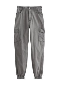 Grå cargobyxor med elastiska muddar, knäppning med knapp och dragkedja, bälteshällor, fram- och sidofickor med klaff.