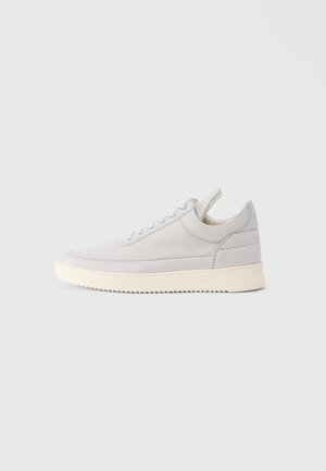 Trainers - light grey