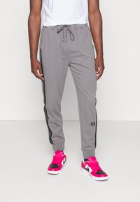Sergio Tacchini NEW DAMARINDO  - Treniņtērpa apakšdaļas - charcoal grey/black