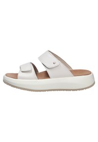 Chanclas de color beige claro con dos correas de Velcro ajustables, parte superior de cuero suave, plantilla acolchada y suela exterior de goma blanca gruesa.