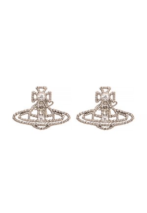 Coppia di orecchini con perno in argento a forma di orbite con una croce centrale e due piccoli pietre preziose trasparenti ciascuno.