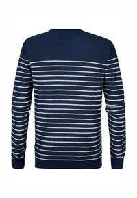 Pulover bleumarin cu dungi orizontale albe. Mâneci lungi și decolteu rotund. Textură netedă cu manșete și tiv cu model în relief.