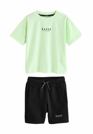 Baker by Ted Baker SET - Shorts - lime green black