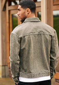 Next REGULAR FIT BUTTON UP - Spijkerjas - neutral wash
