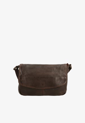 Sac bandoulière en cuir marron foncé avec fermeture à rabat et sangle réglable, présenté sur un fond blanc.