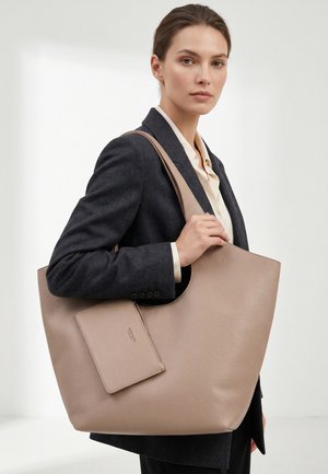 Diana&Co, DIANA&CO SHOULDER BAG - Shopping Bag - camel