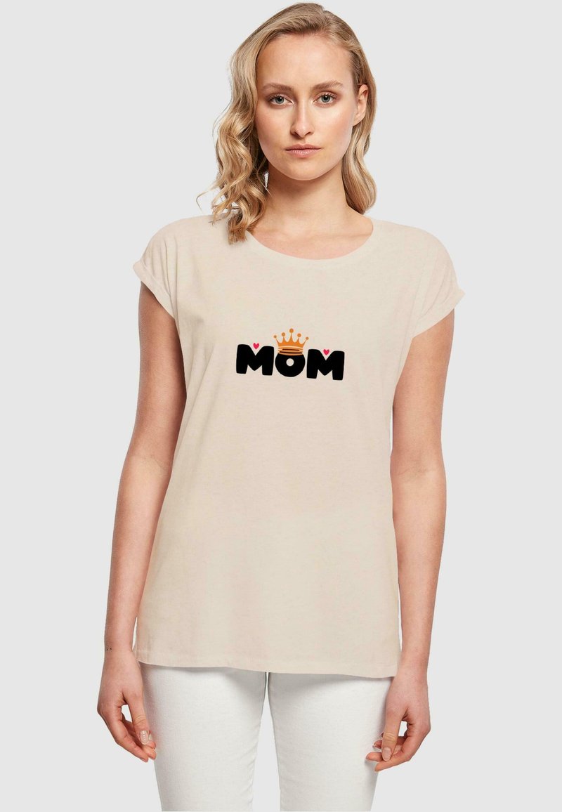 Merchcode MOTHERS DAY QUEEN MOM - T-shirts print - white/sand